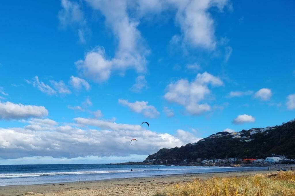 Beachside Retreat Wellington Esterno foto